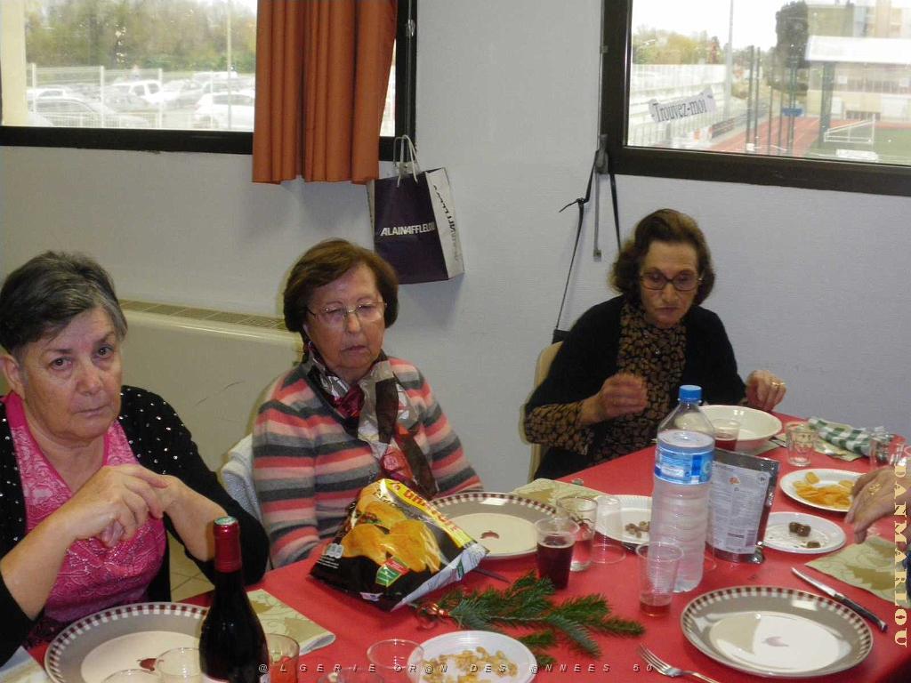 2015 12 19 ST LAURENT DU VAR REPAS DE NOEL AVEC L ALFAN (1).JPG